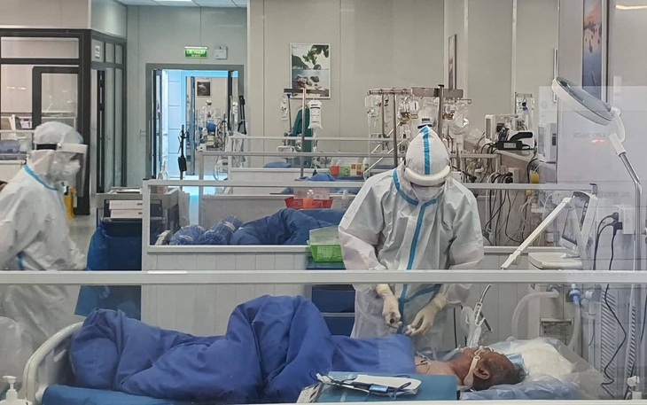 Hà Nội: Gần 3.000 ca mới, khoảng 70.000 F0 đang điều trị, nhiều người đi khám "hậu COVID"