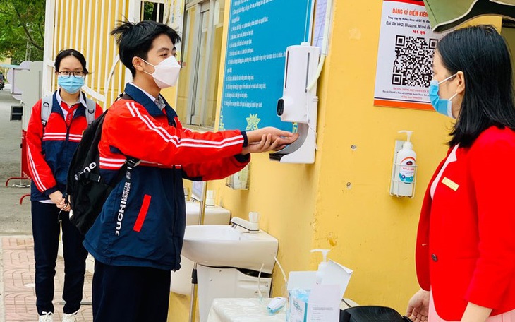 Bộ Y tế: Các địa phương căn cứ cấp độ dịch COVID-19, sớm đưa học sinh trở lại trường