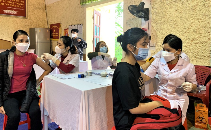 Ninh Bình phát hiện trường hợp đầu tiên nhiễm chủng Omicron - Ảnh 2. Ninh Bình phát hiện trường hợp đầu tiên nhiễm chủng Omicron - Ảnh 2.