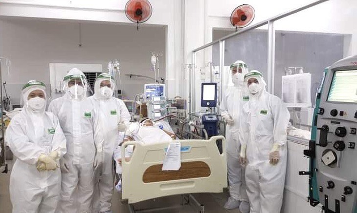 Tết sum vầy với bệnh nhân COVID-19 đặc biệt nguy kịch - Ảnh 1. Tết sum vầy với bệnh nhân COVID-19 đặc biệt nguy kịch - Ảnh 1.