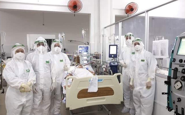 Tết sum vầy với bệnh nhân COVID-19 đặc biệt nguy kịch