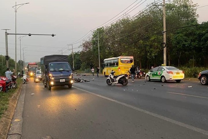 14 người chết vì tai nạn giao thông trong ngày thứ ba kỳ nghỉ Tết Nguyên đán - Ảnh 2. 14 người chết vì tai nạn giao thông trong ngày thứ ba kỳ nghỉ Tết Nguyên đán - Ảnh 2.