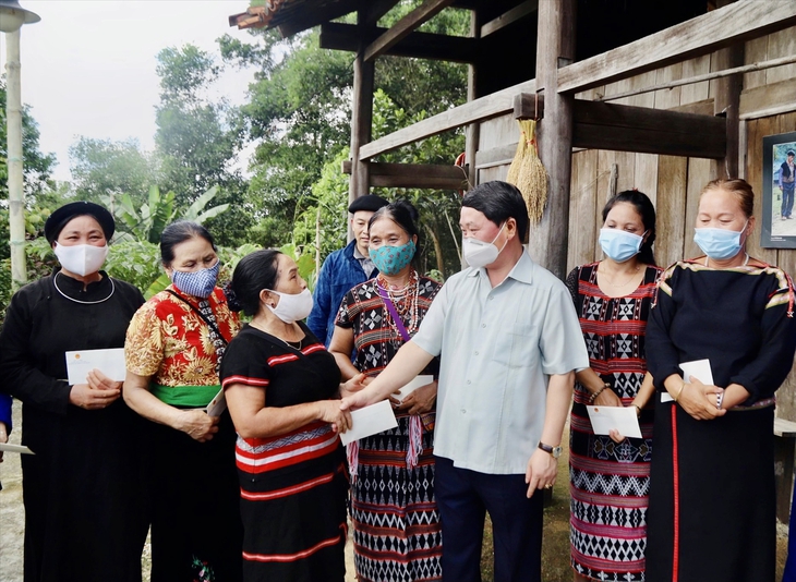 Thủ tướng chỉ đạo Ủy ban Dân tộc chăm lo cho đồng bào dân tộc thiểu số dịp Tết Nguyên đán Nhâm Dần - Ảnh 1. Thủ tướng chỉ đạo Ủy ban Dân tộc chăm lo cho đồng bào dân tộc thiểu số dịp Tết Nguyên đán Nhâm Dần - Ảnh 1.