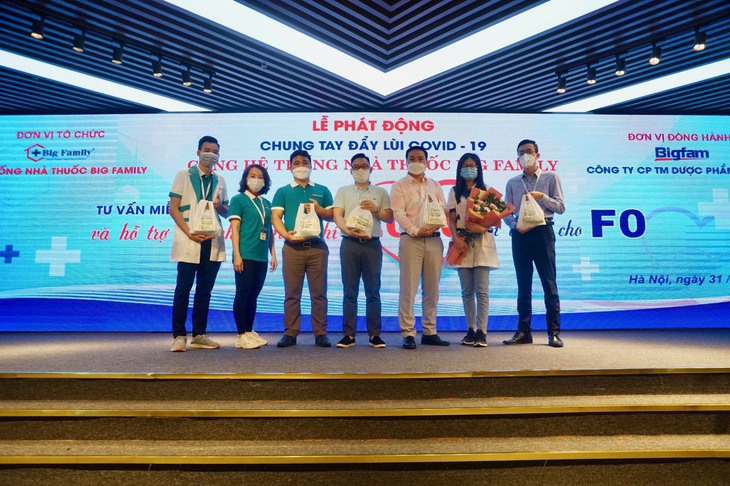 Big Family tư vấn, cấp phát 1.000 túi thuốc miễn phí cho F0 điều trị tại nhà - Ảnh 2.