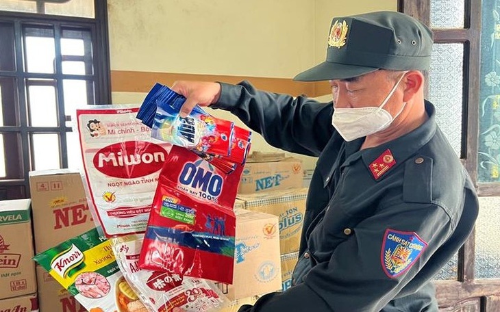 Triệt phá đường dây sản xuất hàng giả "khủng", thu giữ hơn 10 tấn hàng hóa không rõ nguồn gốc