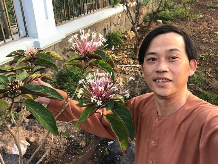 Đi qua năm 2021 buồn, Hoài Linh trở lại con đường nghệ thuật - Ảnh 3.