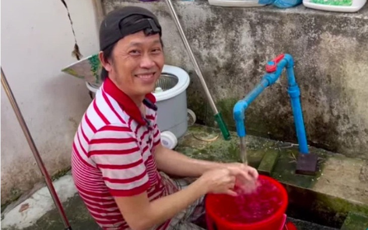 Nghệ sĩ Hoài Linh làm "ông chủ nhà trọ" tốt bụng sau chuỗi ngày buồn 