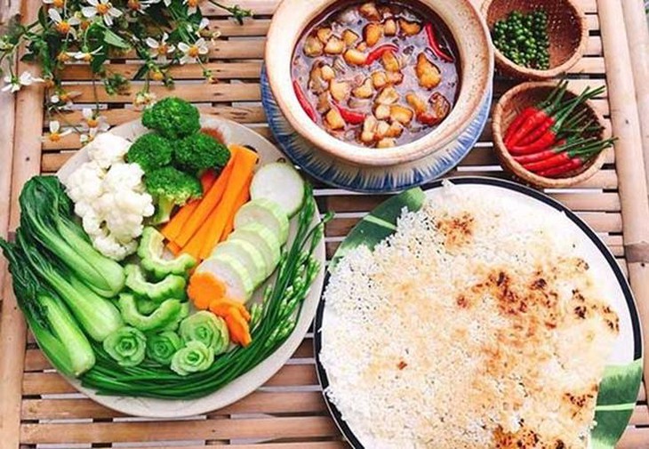 Mách bạn cách làm cơm cháy kho quẹt tại nhà - Ảnh 2.