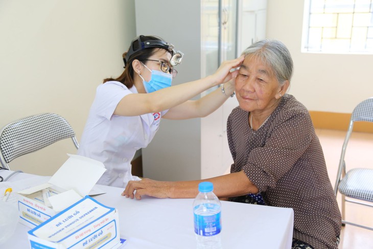 Mở rộng bao phủ BHYT góp phần bảo vệ, chăm sóc sức khoẻ người có công và các đối tượng cần trợ giúp - Ảnh 1. Mở rộng bao phủ BHYT góp phần bảo vệ, chăm sóc sức khoẻ người có công và các đối tượng cần trợ giúp - Ảnh 1.