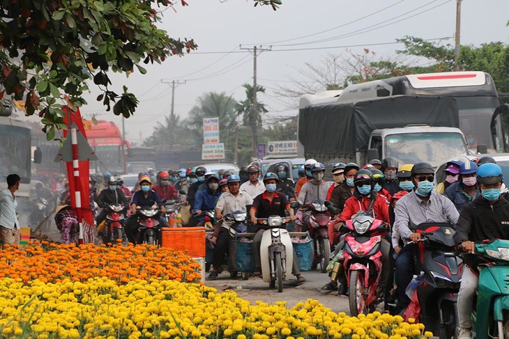 Địa phương lập chốt, khuyến khích người dân hạn chế về quê dịp Tết là không phù hợp, trái với chỉ đạo - Ảnh 4. Địa phương lập chốt, khuyến khích người dân hạn chế về quê dịp Tết là không phù hợp, trái với chỉ đạo - Ảnh 4.