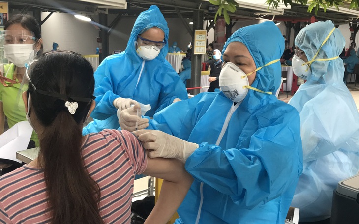 Chiều 7/1: Cả nước đã tiêm trên 157,7 triệu liều vaccine phòng COVID-19; gần 7,2 triệu liều là mũi 3