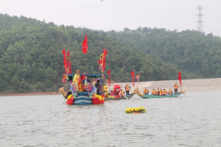 Quảng Ninh lên phương án ứng phó với 1000 ca mắc COVID-19/ngày - Ảnh 2.