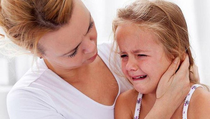Đau tai, viêm tai giữa ở trẻ: Thận trọng với viêm tai xương chũm cấp tính - Ảnh 5.