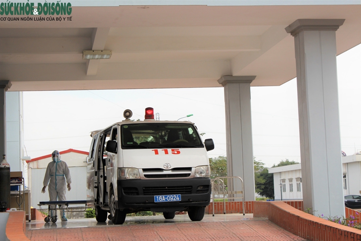 Hải Phòng vượt 15.0000 ca mắc COVID-19, huy động xe vào cấp cứu bệnh nhân F0 - Ảnh 1. Hải Phòng vượt 15.0000 ca mắc COVID-19, huy động xe vào cấp cứu bệnh nhân F0 - Ảnh 1.