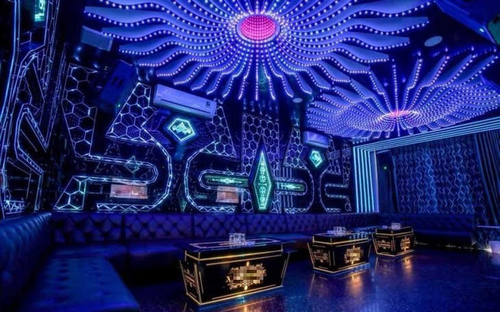 Bộ Công an thông tin chi tiết về tiêu chuẩn trang bị phương tiện PCCC đối với quán karaoke - Ảnh 2.