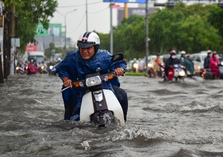 Miền Bắc sẽ tiếp tục đón mưa lớn trong những ngày đầu tháng 10 - Ảnh 3.