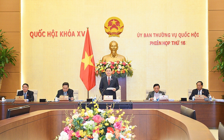 Ủy ban Thường vụ Quốc hội cho ý kiến về điều chỉnh tiền lương cơ sở