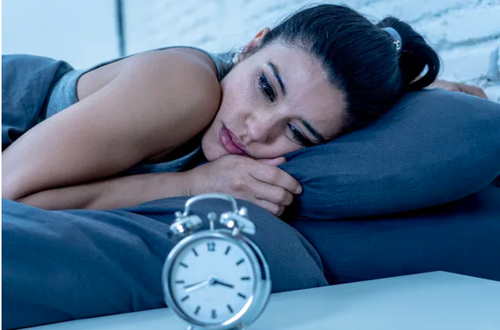 6 thói quen ăn uống có thể gây mất ngủ - Ảnh 1.