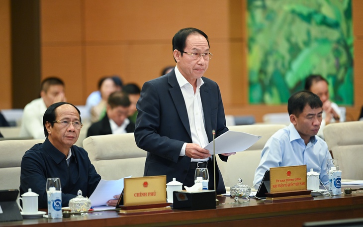 Cử tri và nhân dân băn khoăn trước tình trạng thiếu giáo viên, nhân viên y tế