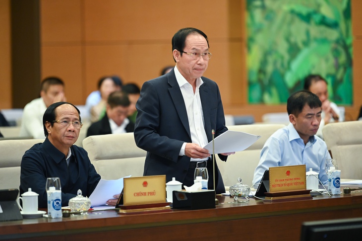 Cử tri và nhân dân băn khoăn trước tình trạng thiếu giáo viên, nhân viên y tế - Ảnh 2.