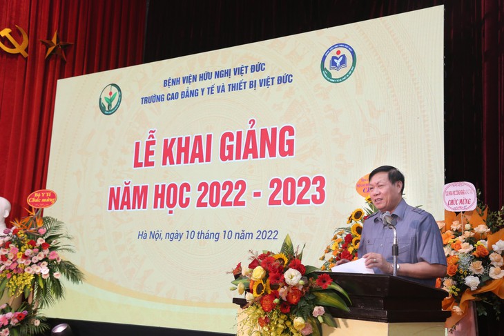 Đào tạo nhân lực theo mô hình Trường thuộc Bệnh viện sẽ phát huy thế mạnh về thực hành - Ảnh 1. Đào tạo nhân lực theo mô hình Trường thuộc Bệnh viện sẽ phát huy thế mạnh về thực hành - Ảnh 1.