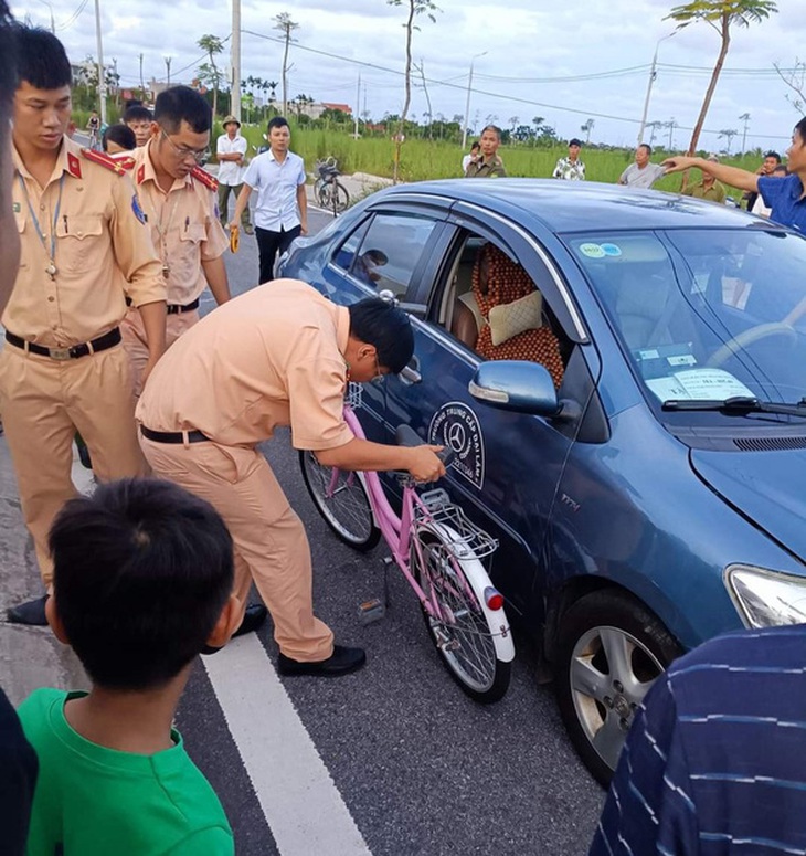 Nghiêm cấm giao phương tiện để học viên tự lái sau nhiều vụ tai nạn chết người - Ảnh 2. Nghiêm cấm giao phương tiện để học viên tự lái sau nhiều vụ tai nạn chết người - Ảnh 2.