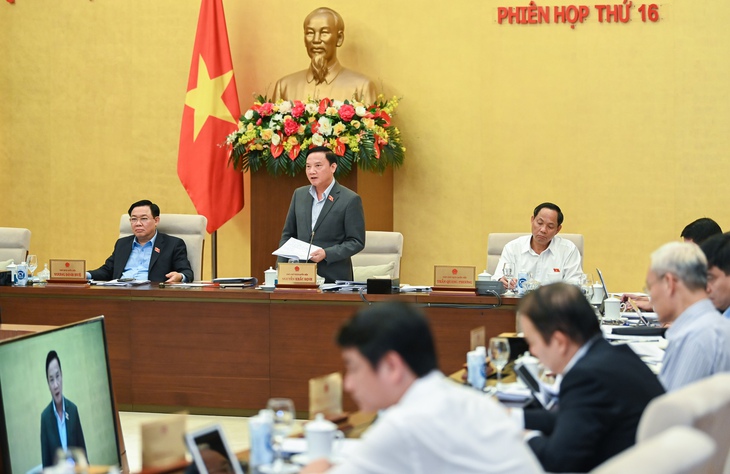 Chủ tịch Quốc hội Vương Đình Huệ: Không có nước nào trên thế giới có Nghị quyết 30 như Việt Nam - Ảnh 4.