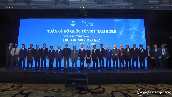 Khai mạc Tuần lễ Số Quốc tế Việt Nam 2022 hướng tới tương lai số bền vững - Ảnh 5. Khai mạc Tuần lễ Số Quốc tế Việt Nam 2022 hướng tới tương lai số bền vững - Ảnh 5.