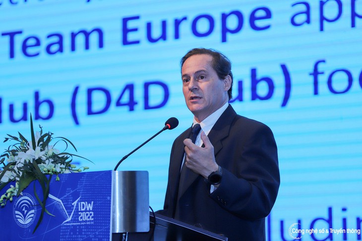 Khai mạc Tuần lễ Số Quốc tế Việt Nam 2022 hướng tới tương lai số bền vững - Ảnh 2. Khai mạc Tuần lễ Số Quốc tế Việt Nam 2022 hướng tới tương lai số bền vững - Ảnh 2.