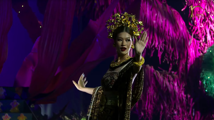 "Đọ" thần thái nữ thần của Thùy Tiên và Đoàn Thiên Ân trong trang phục Bali - Ảnh 5.