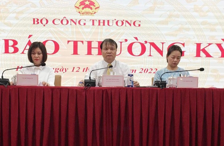 Tình hình xăng dầu bất ổn do doanh nghiệp thua lỗ liên tục kéo dài - Ảnh 2. Tình hình xăng dầu bất ổn do doanh nghiệp thua lỗ liên tục kéo dài - Ảnh 2.