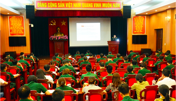 Cán bộ, đảng viên thuộc Tổng cục Chính trị tại TP Hồ Chí Minh nghiên cứu, học tập Nghị quyết Hội nghị Trung ương 5 khóa XIII - Ảnh 2.