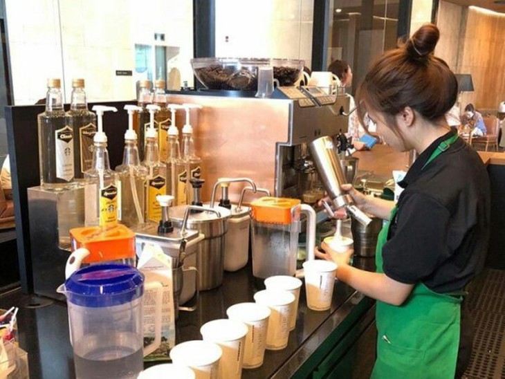 Vì đâu sinh viên làm thêm bị trả công rẻ mạt nhưng vẫn 'tặc lưỡi' chấp nhận? - Ảnh 2.