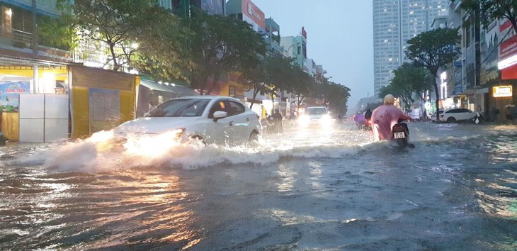 Chuyên gia chỉ nguyên nhân gây mưa ngập ở Đà Nẵng - Ảnh 1. Chuyên gia chỉ nguyên nhân gây mưa ngập ở Đà Nẵng - Ảnh 1.