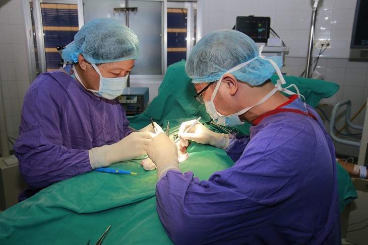 Liên tiếp 6 bệnh nhân phải cắt tinh hoàn vi bị xoắn, chuyên gia nam học khuyến cáo khẩn - Ảnh 1. Liên tiếp 6 bệnh nhân phải cắt tinh hoàn vi bị xoắn, chuyên gia nam học khuyến cáo khẩn - Ảnh 1.