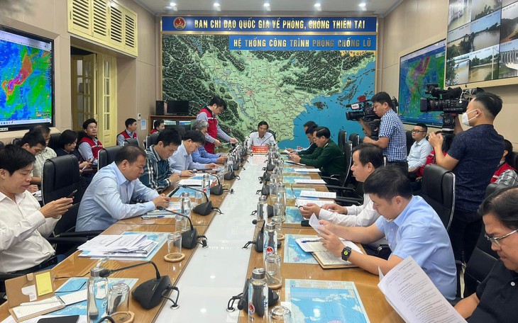 Gần 60 nghìn tàu cá đã di chuyển phòng tránh trước bão số 6