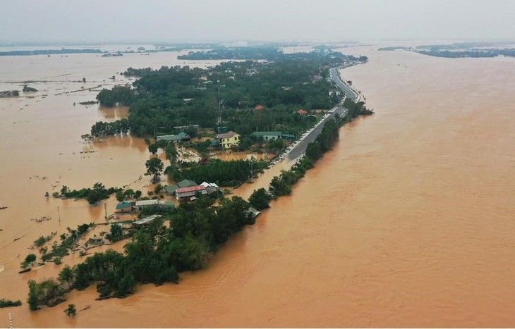 Sau cơn bão số 6, miền Trung có nguy cơ xảy ra mưa lớn, lũ dồn dập - Ảnh 2. Sau cơn bão số 6, miền Trung có nguy cơ xảy ra mưa lớn, lũ dồn dập - Ảnh 2.