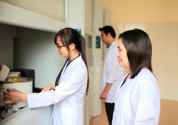 Phương pháp hỗ trợ người bệnh ung thư vượt qua "cửa ải" hóa xạ trị nhẹ nhàng hơn - Ảnh 2. Phương pháp hỗ trợ người bệnh ung thư vượt qua "cửa ải" hóa xạ trị nhẹ nhàng hơn - Ảnh 2.