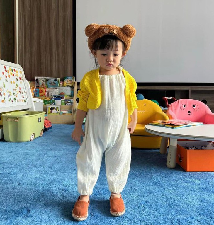 Phòng riêng của con gái Cường Đô la: Loạt đồ chơi đắt đỏ kết hợp phương pháp giáo dục Montessori - Ảnh 8.