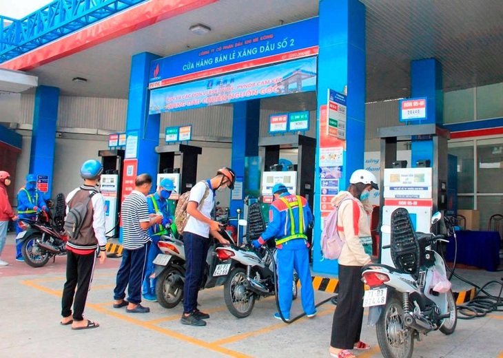 Dự báo giảm giá xăng về hơn 20.000 đồng/lít - Ảnh 2.