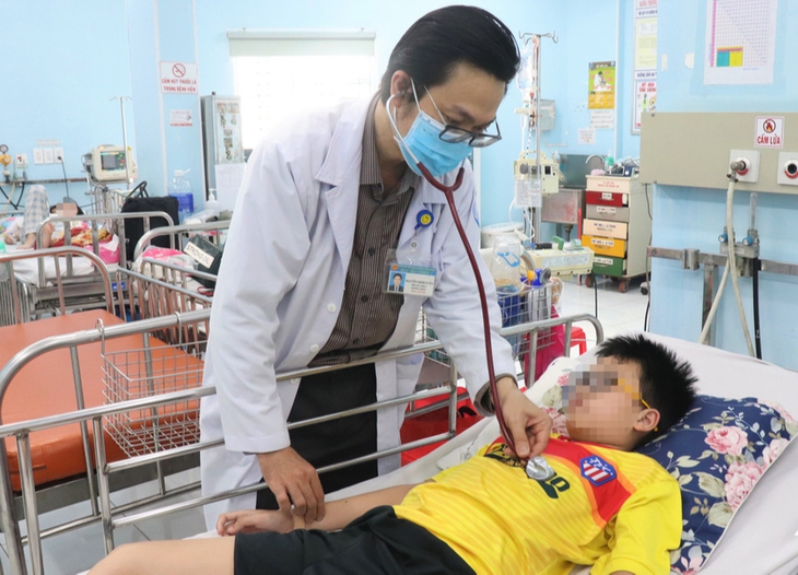 "Chìa khóa" phát hiện sớm sốt xuất huyết phòng ngừa biến chứng nặng - Ảnh 1. "Chìa khóa" phát hiện sớm sốt xuất huyết phòng ngừa biến chứng nặng - Ảnh 1.