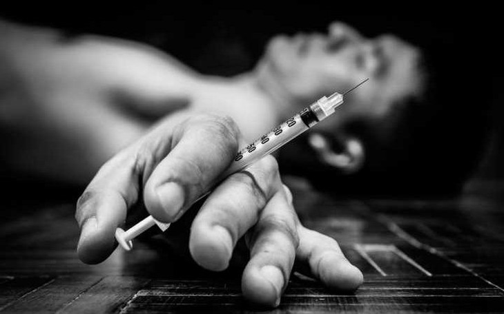 Ma túy tổng hợp và con đường dẫn đến HIV