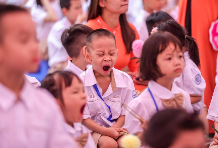 Nguyên nhân nào dẫn tới việc ngày học của học sinh Việt Nam khá dài? - Ảnh 2. Nguyên nhân nào dẫn tới việc ngày học của học sinh Việt Nam khá dài? - Ảnh 2.