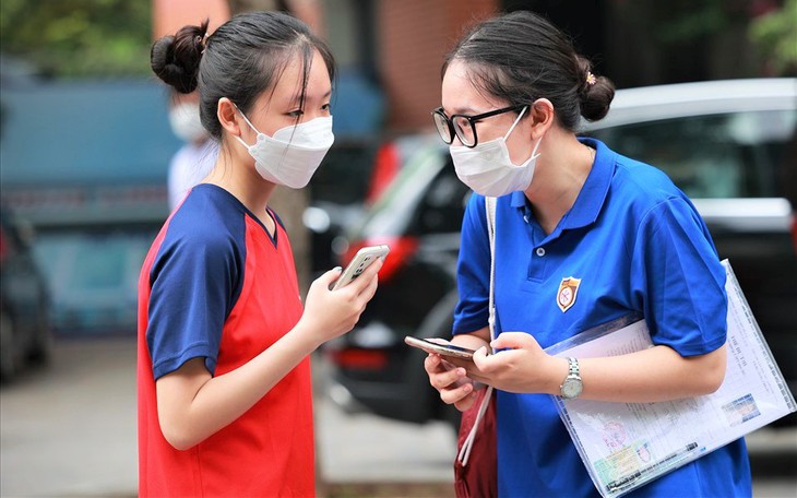 4 trường đại học đầu tiên dừng tăng học phí năm học 2022-2023