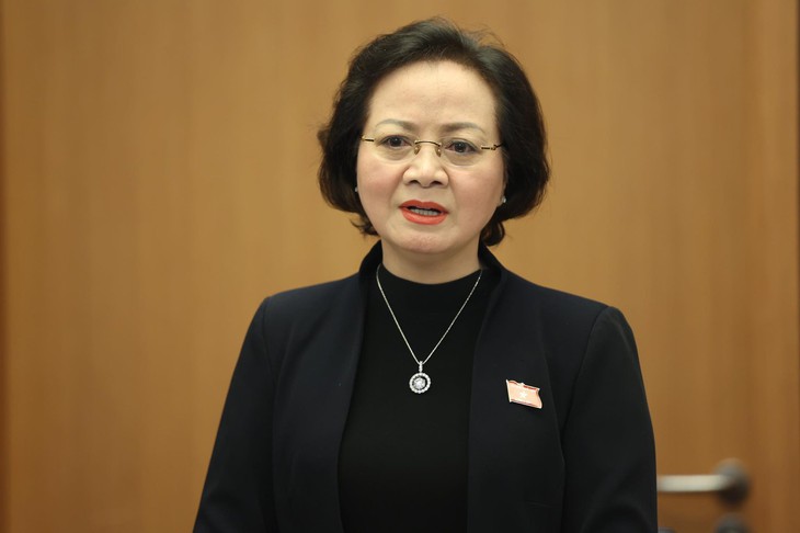 Bộ trưởng Bộ Nội vụ: Nếu 2024 tăng trưởng kinh tế tốt có thể cải cách tiền lương - Ảnh 1. Bộ trưởng Bộ Nội vụ: Nếu 2024 tăng trưởng kinh tế tốt có thể cải cách tiền lương - Ảnh 1.