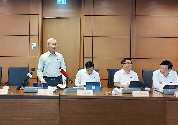 Chủ nhiệm UB Tài chính – Ngân Sách: Bộ trưởng Bộ Y tế không có 'đũa thần' để xử lý tất cả vướng mắc, khó khăn - Ảnh 4. Chủ nhiệm UB Tài chính – Ngân Sách: Bộ trưởng Bộ Y tế không có 'đũa thần' để xử lý tất cả vướng mắc, khó khăn - Ảnh 4.