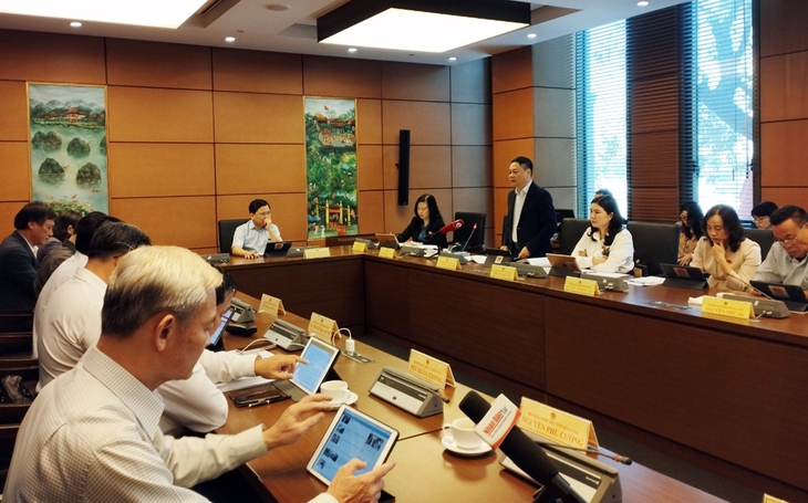 Chủ nhiệm UB Tài chính – Ngân Sách: Bộ trưởng Bộ Y tế không có 'đũa thần' để xử lý tất cả vướng mắc, khó khăn - Ảnh 2. Chủ nhiệm UB Tài chính – Ngân Sách: Bộ trưởng Bộ Y tế không có 'đũa thần' để xử lý tất cả vướng mắc, khó khăn - Ảnh 2.