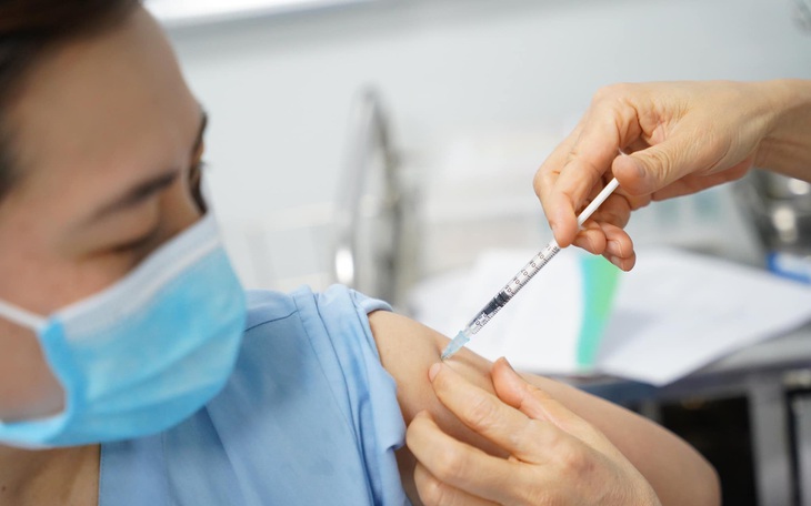Việt Nam đã tiêm hơn 261 triệu liều vaccine COVID-19, những tỉnh, thành nào đang tiêm chậm, thấp?