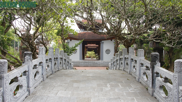 Chiêm ngưỡng bảo vật gần nghìn năm tuổi giữa lòng Hà Nội - Ảnh 1. Chiêm ngưỡng bảo vật gần nghìn năm tuổi giữa lòng Hà Nội - Ảnh 1.