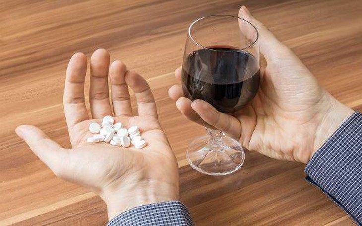 9 tương tác thuốc với thực phẩm phổ biến cần tránh